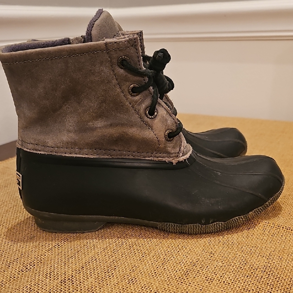 Sperry Black and Tan Winter Boots